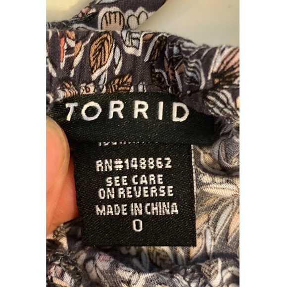 TORRID TANK TOP - Picture 2 of 2